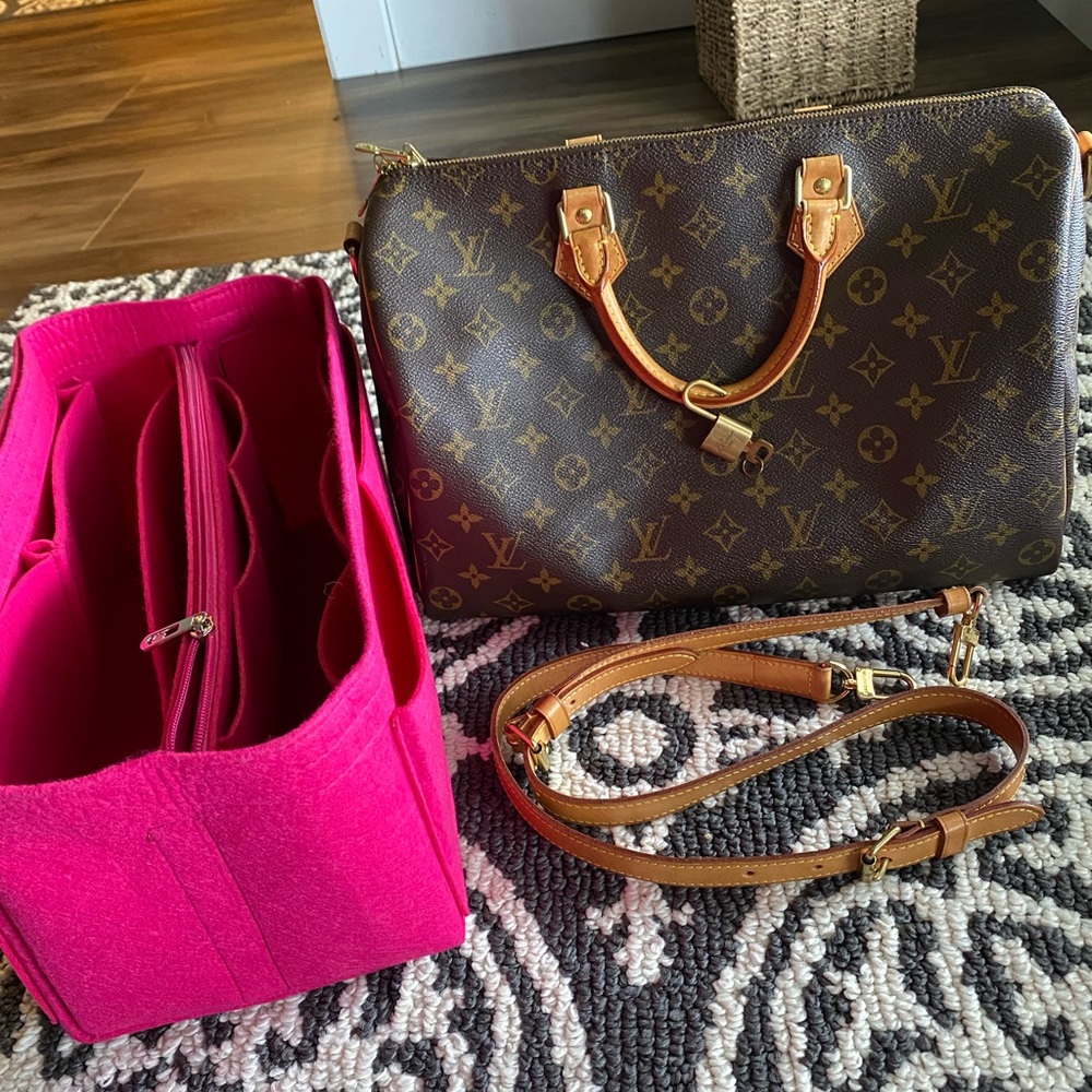 Louis Vuitton Brown Monogram Canvas Crossbody Bag with Tan Leather Strap - Picture 11 of 16
